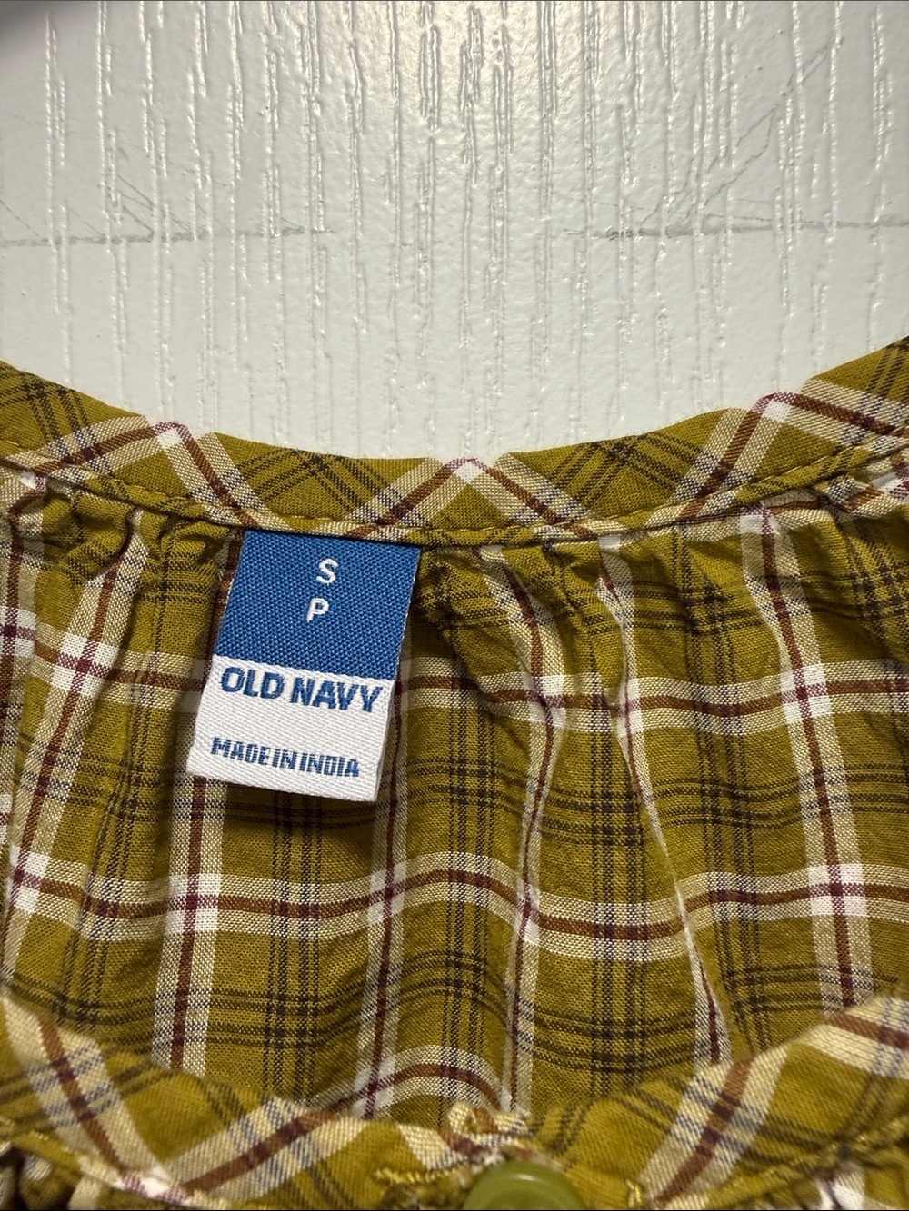 Old Navy Olive Plaid Button-Front Peasant Top, 100% cotton - Picture 3 of 4